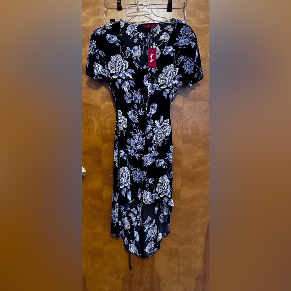 Tigerlily open back dress xs